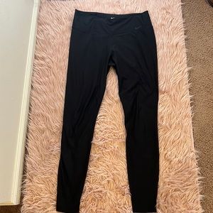 Nike Dri-Fit Women’s Large